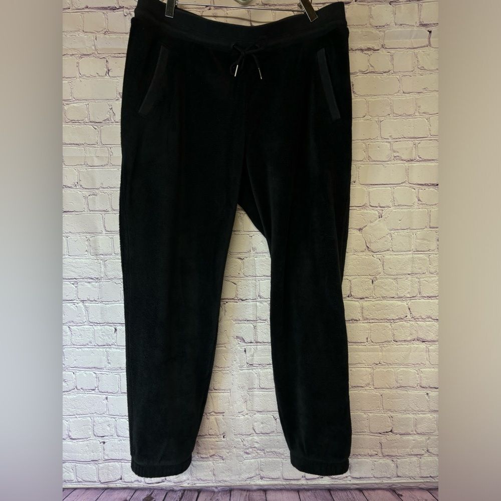 Athleta Double Cozy Karma Gorpcore Classic Activewear Cozy Jogger Black L